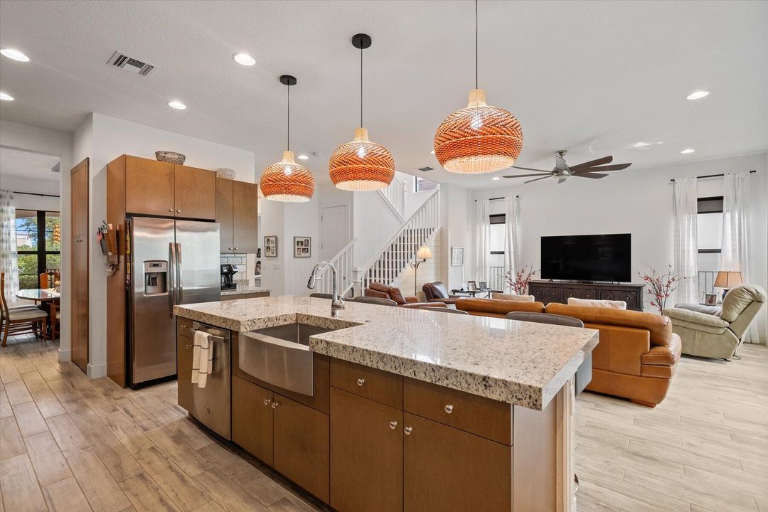 En Venta: $1,399,000 (4 camas, 3 baños, 2688 Pies cuadrados)