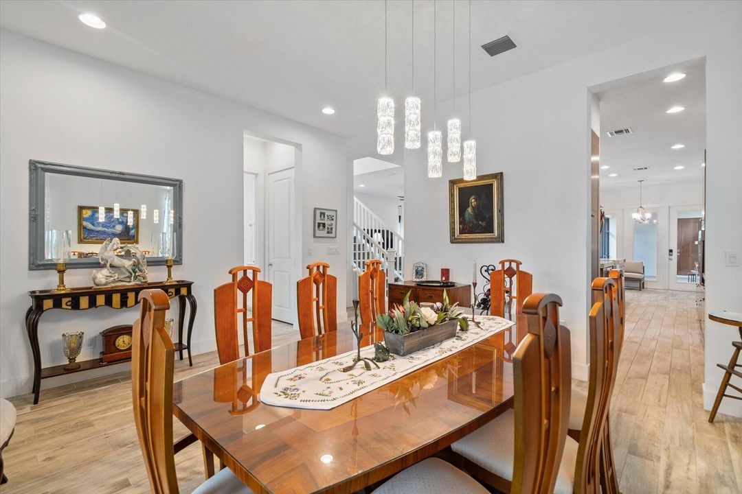 En Venta: $1,399,000 (4 camas, 3 baños, 2688 Pies cuadrados)