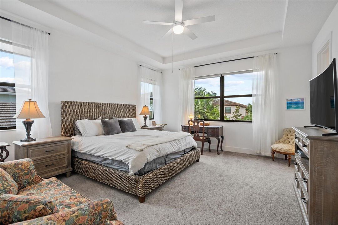 En Venta: $1,399,000 (4 camas, 3 baños, 2688 Pies cuadrados)