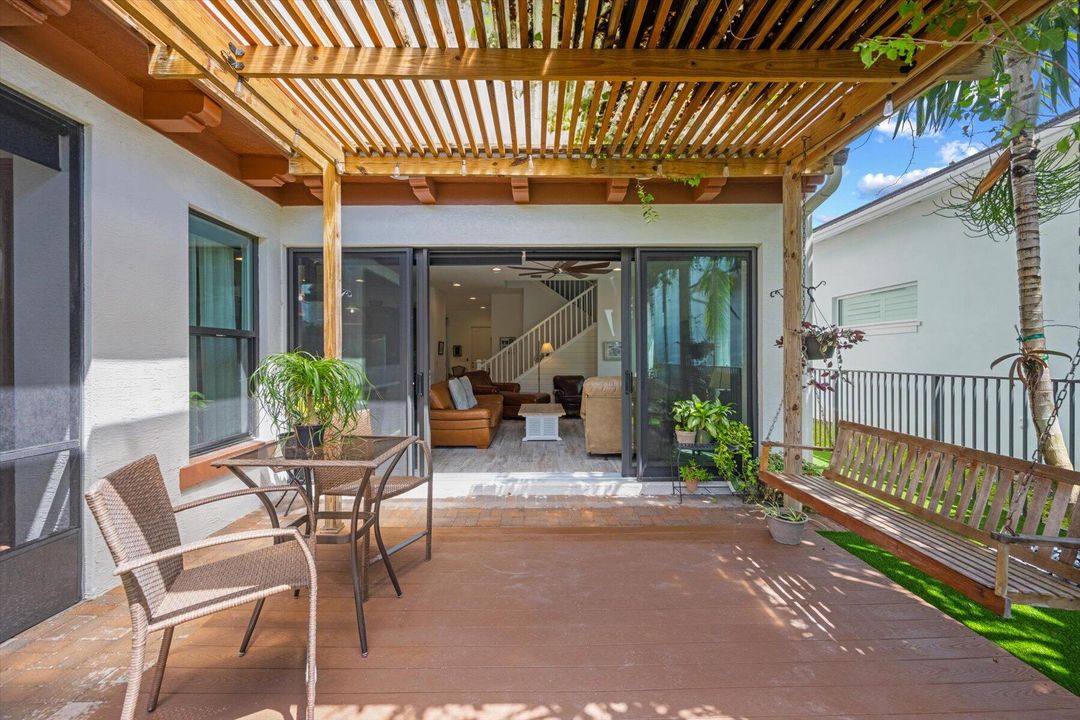 En Venta: $1,399,000 (4 camas, 3 baños, 2688 Pies cuadrados)