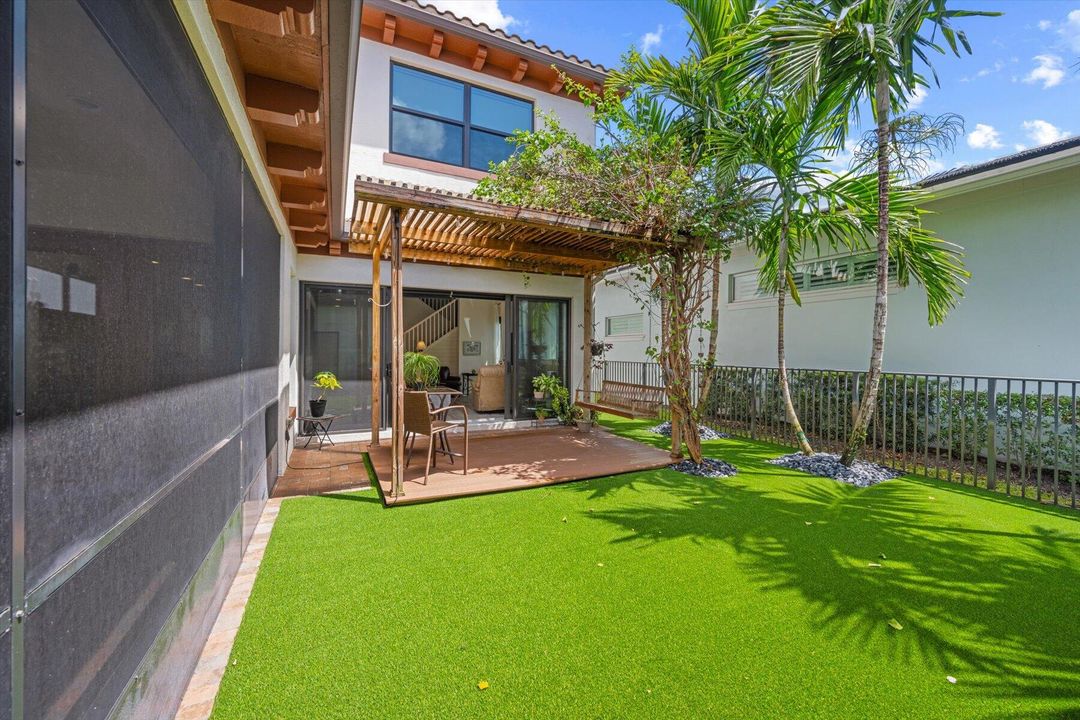 En Venta: $1,399,000 (4 camas, 3 baños, 2688 Pies cuadrados)