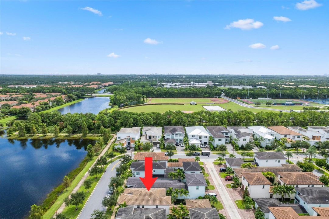 En Venta: $1,399,000 (4 camas, 3 baños, 2688 Pies cuadrados)