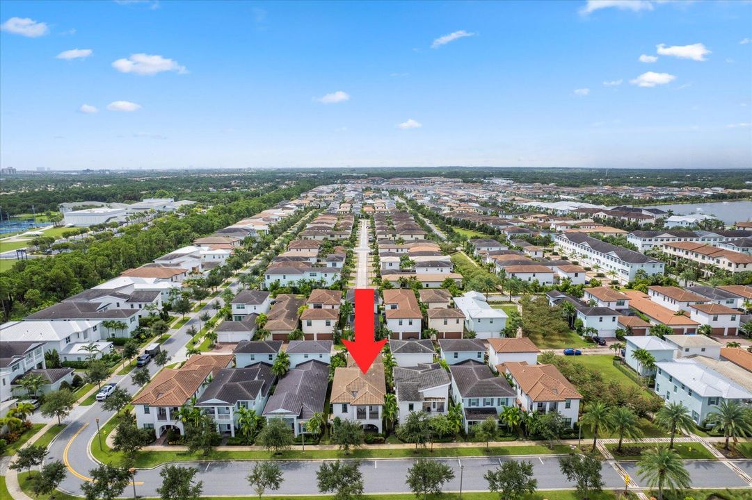 En Venta: $1,399,000 (4 camas, 3 baños, 2688 Pies cuadrados)