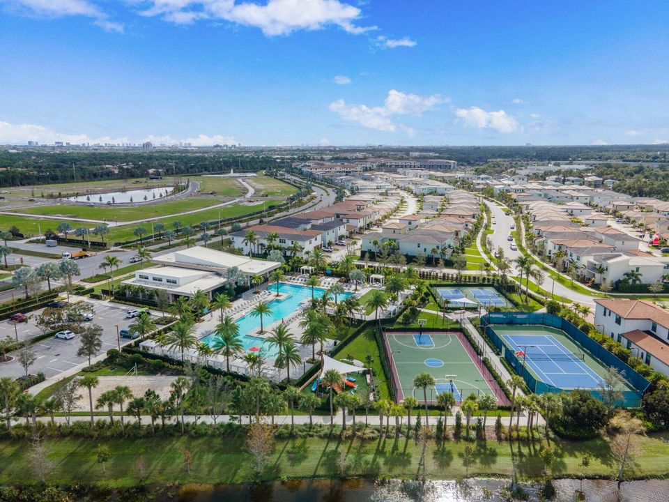 En Venta: $1,399,000 (4 camas, 3 baños, 2688 Pies cuadrados)