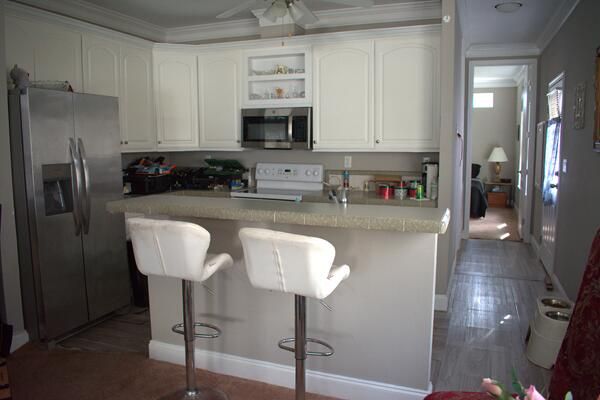 For Sale: $65,000 (1 beds, 1 baths, 900 Square Feet)