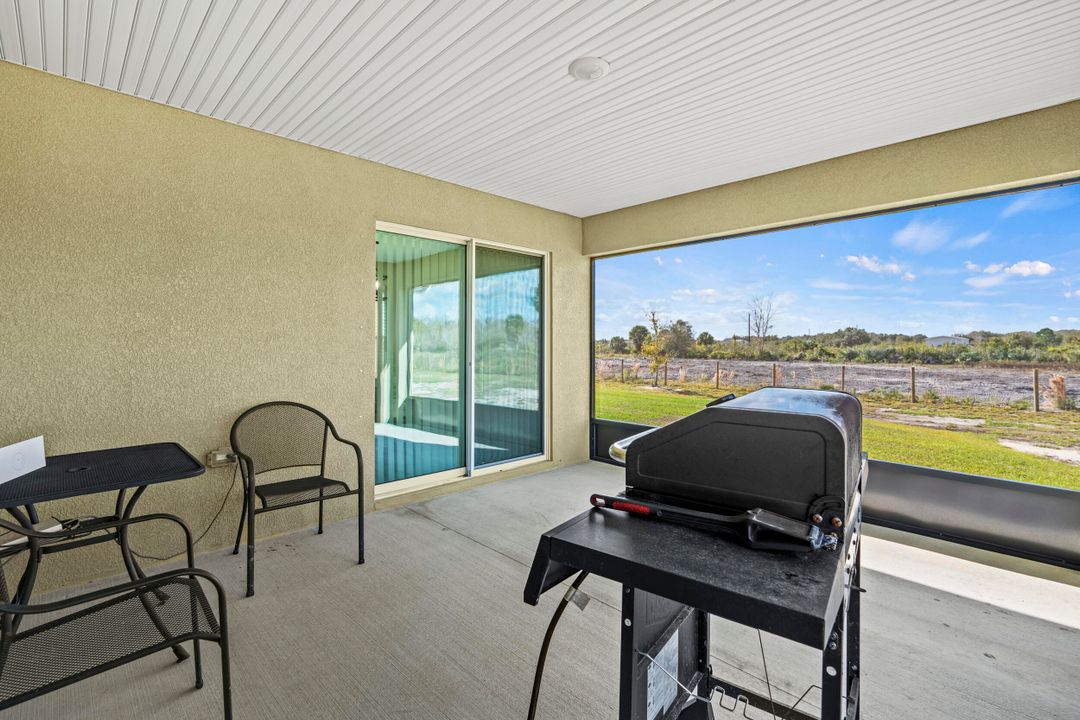 For Sale: $389,900 (3 beds, 2 baths, 1472 Square Feet)