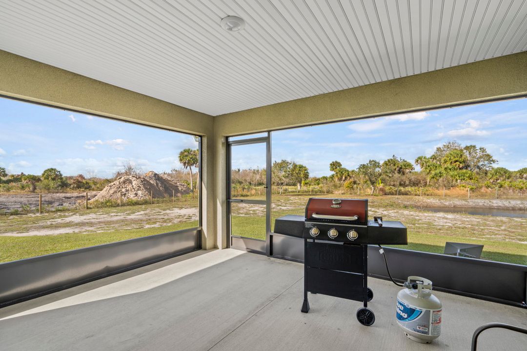 For Sale: $389,900 (3 beds, 2 baths, 1472 Square Feet)