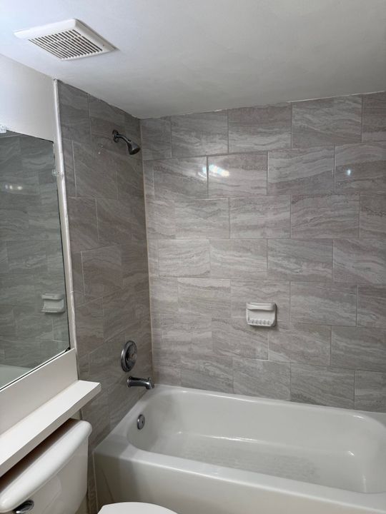 В аренду: $1,900 (2 спален, 2 ванн, 1105 Квадратных фут)