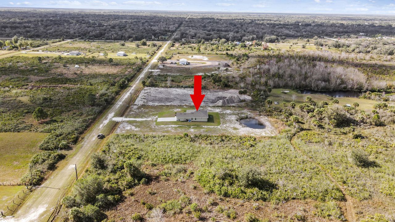 For Sale: $389,900 (3 beds, 2 baths, 1472 Square Feet)