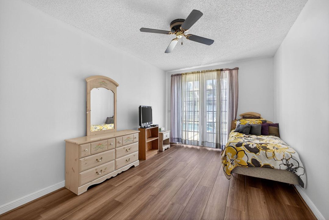 En Venta: $650,000 (4 camas, 3 baños, 3037 Pies cuadrados)