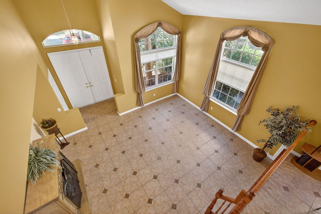 En Venta: $650,000 (4 camas, 3 baños, 3037 Pies cuadrados)