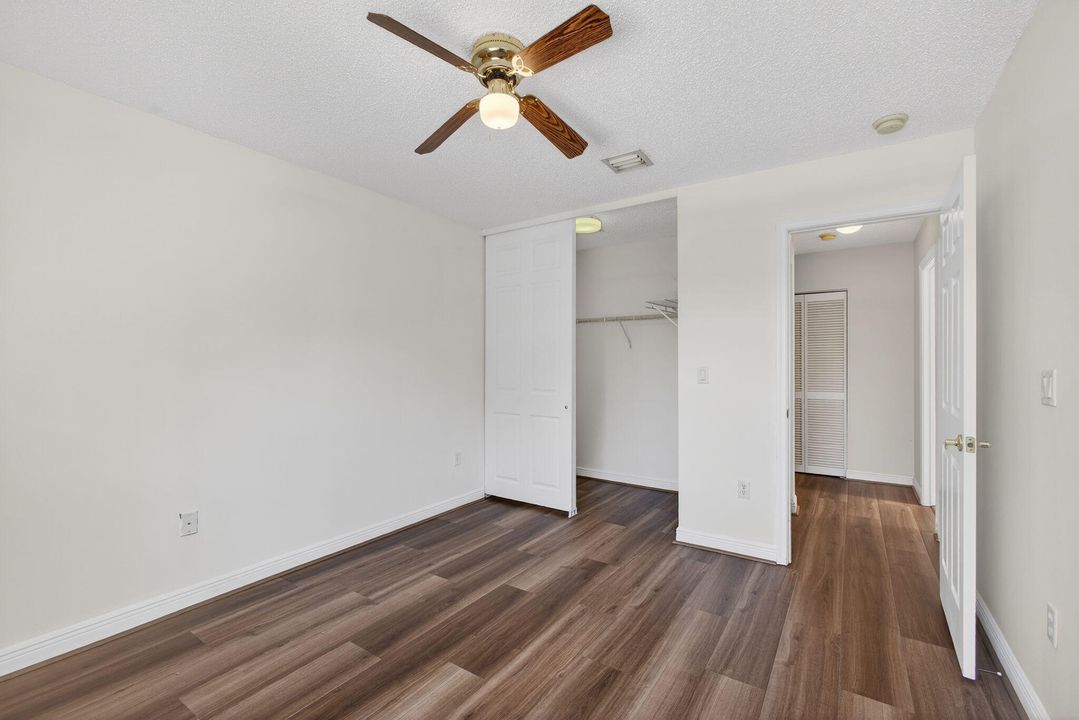 En Venta: $650,000 (4 camas, 3 baños, 3037 Pies cuadrados)