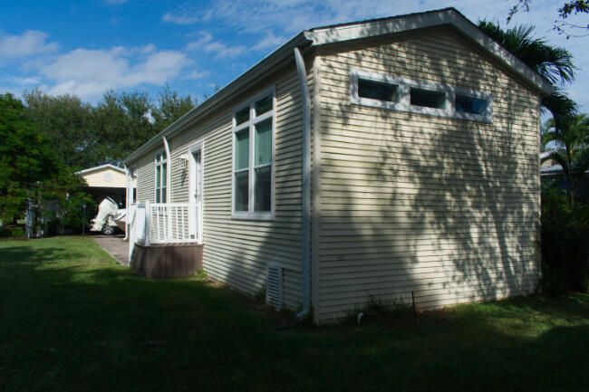 For Sale: $65,000 (1 beds, 1 baths, 900 Square Feet)