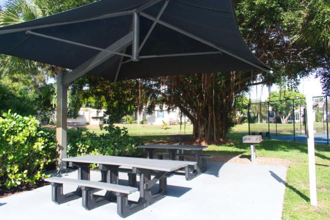 For Sale: $65,000 (1 beds, 1 baths, 900 Square Feet)