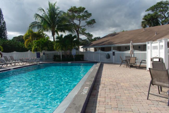 For Sale: $65,000 (1 beds, 1 baths, 900 Square Feet)