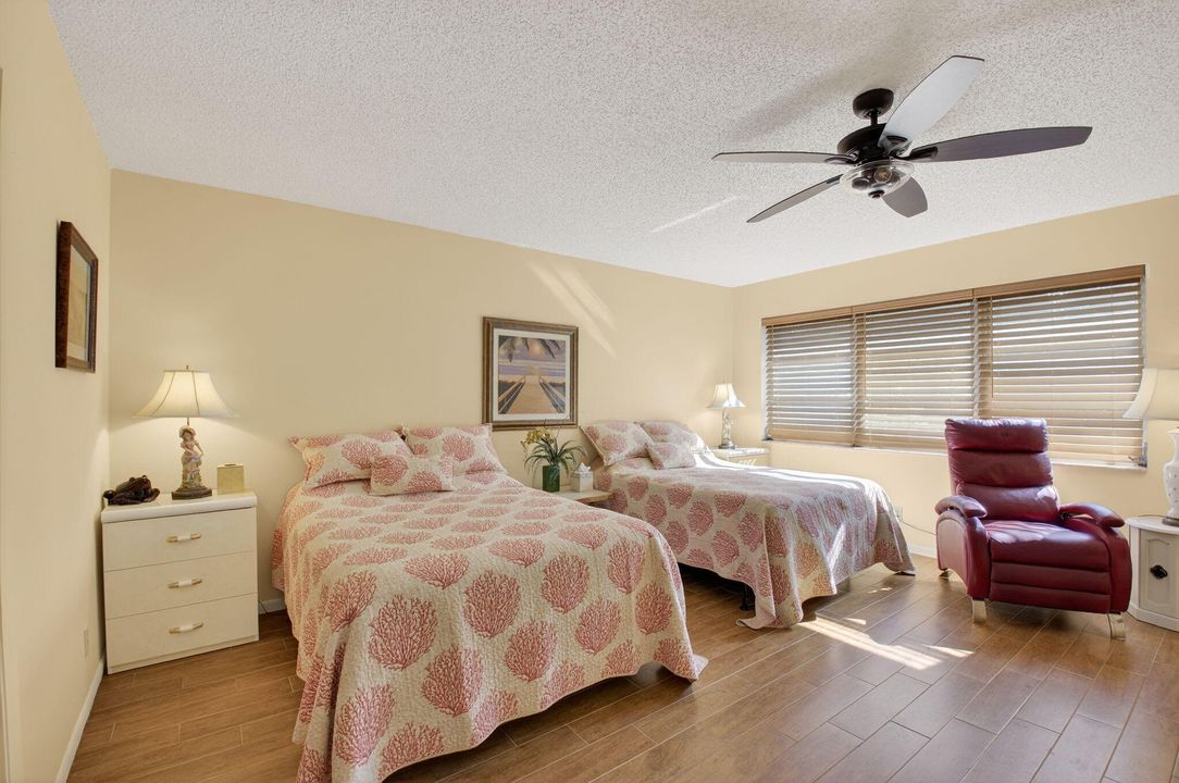 На продажу: $120,000 (1 спален, 2 ванн, 1080 Квадратных фут)