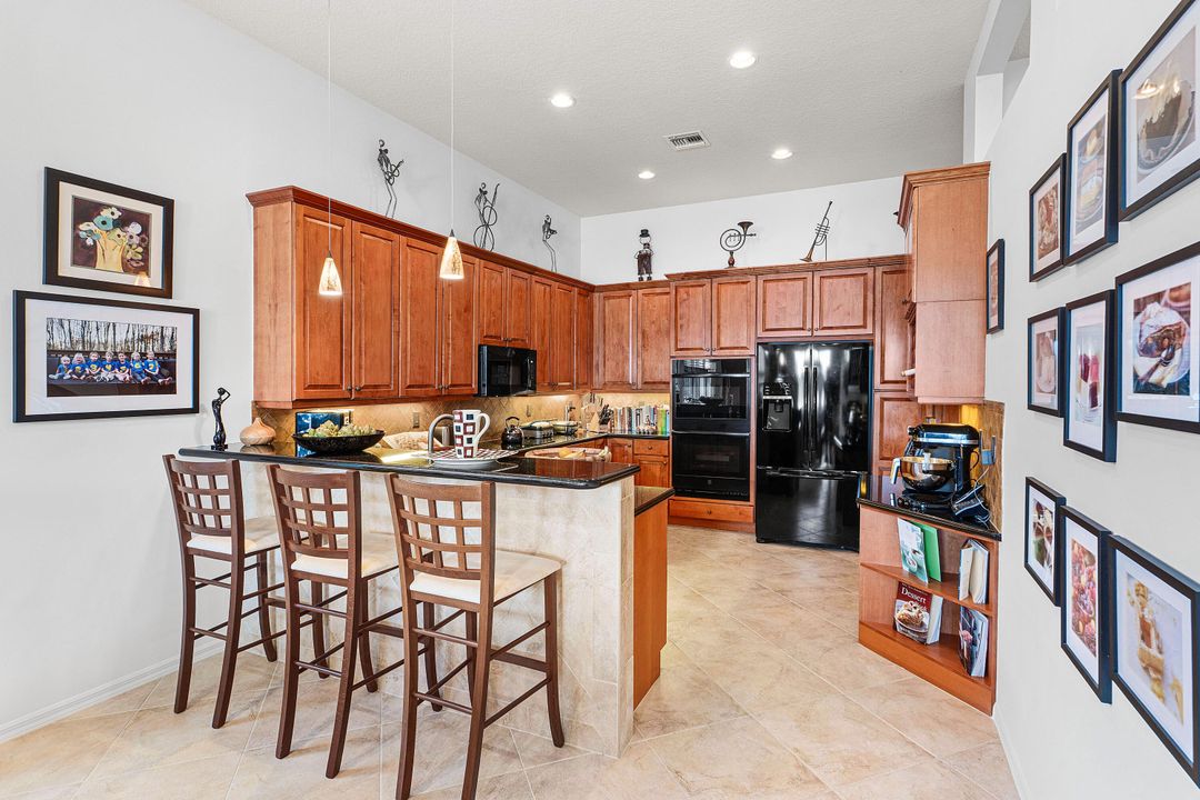 待售: $549,000 (3 贝兹, 2 浴室, 2053 平方英尺)