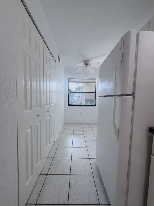 For Sale: $289,900 (2 beds, 2 baths, 1348 Square Feet)