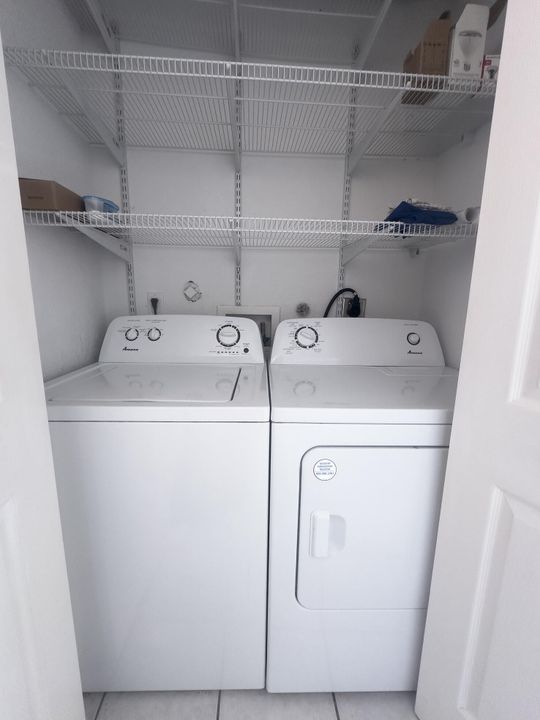 For Sale: $289,900 (2 beds, 2 baths, 1348 Square Feet)