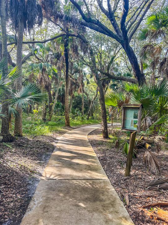 For Sale: $289,900 (2 beds, 2 baths, 1348 Square Feet)