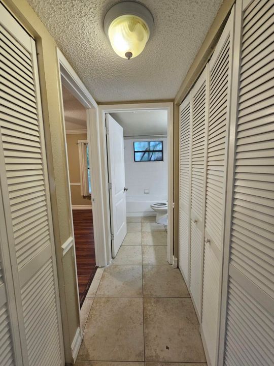 For Rent: $1,900 (2 beds, 2 baths, 916 Square Feet)