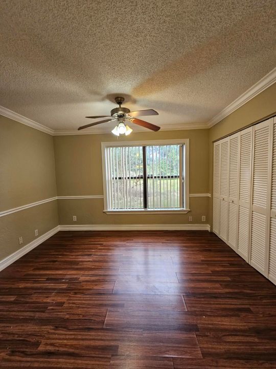 For Rent: $1,900 (2 beds, 2 baths, 916 Square Feet)