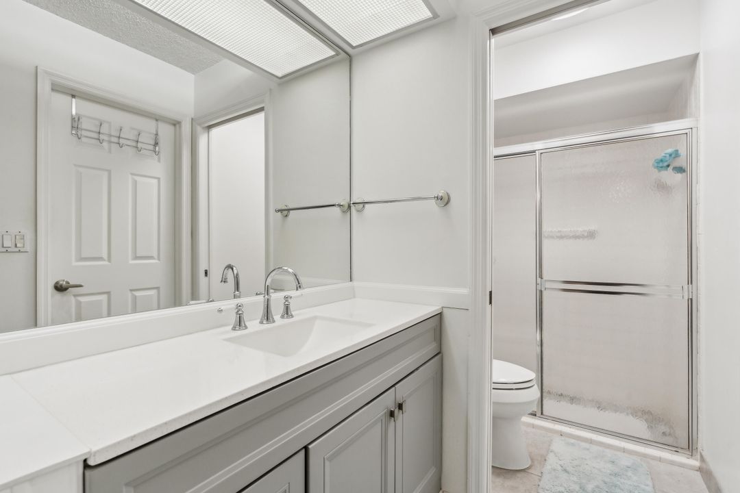 待售: $309,000 (2 贝兹, 2 浴室, 1216 平方英尺)