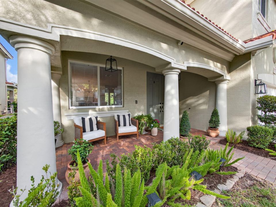 For Sale: $825,000 (4 beds, 2 baths, 3006 Square Feet)