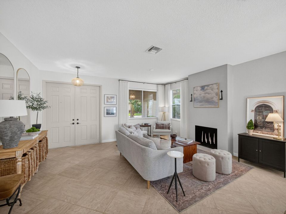 For Sale: $825,000 (4 beds, 2 baths, 3006 Square Feet)