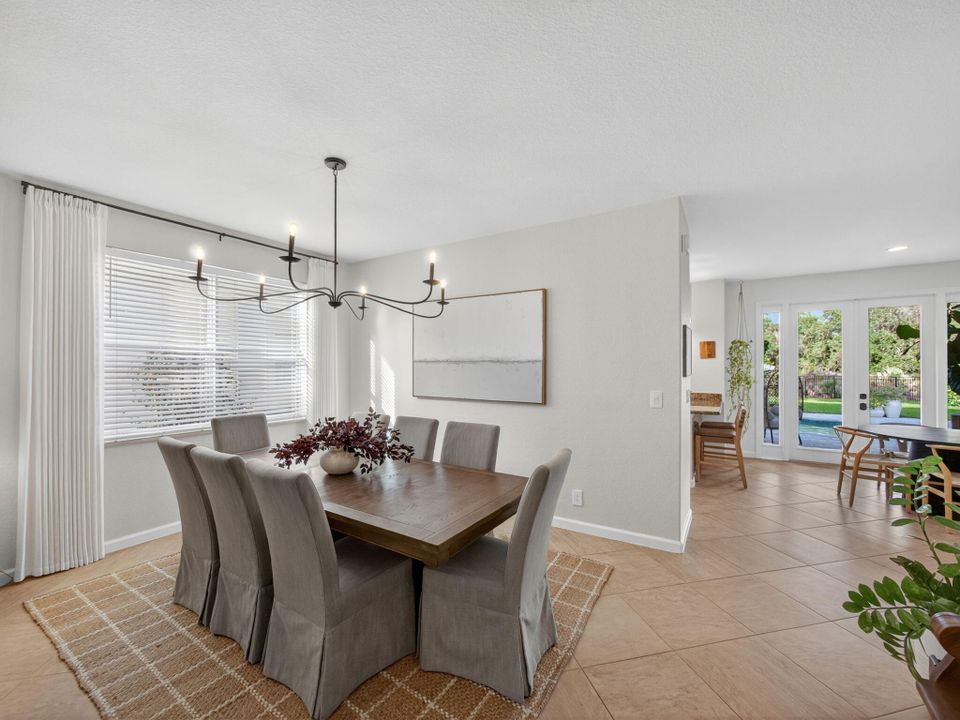 For Sale: $825,000 (4 beds, 2 baths, 3006 Square Feet)