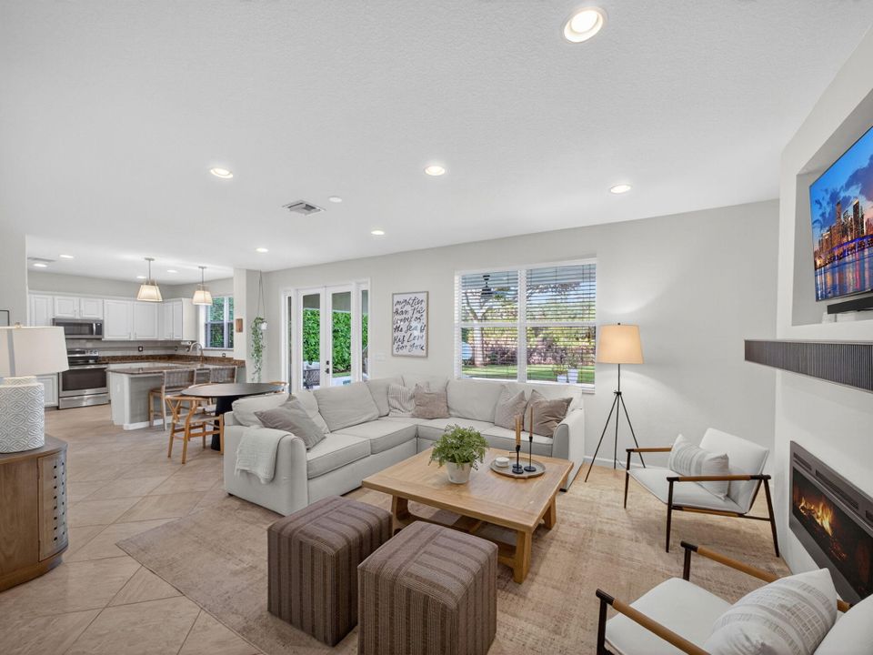 For Sale: $825,000 (4 beds, 2 baths, 3006 Square Feet)