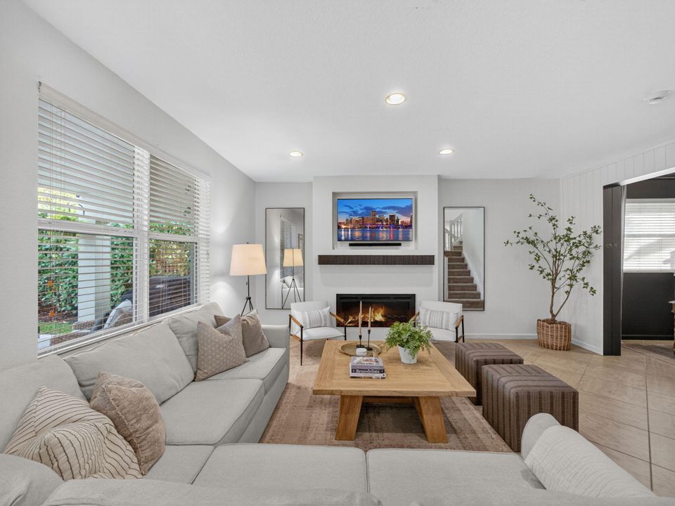 For Sale: $825,000 (4 beds, 2 baths, 3006 Square Feet)