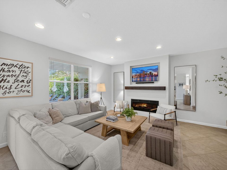 For Sale: $825,000 (4 beds, 2 baths, 3006 Square Feet)