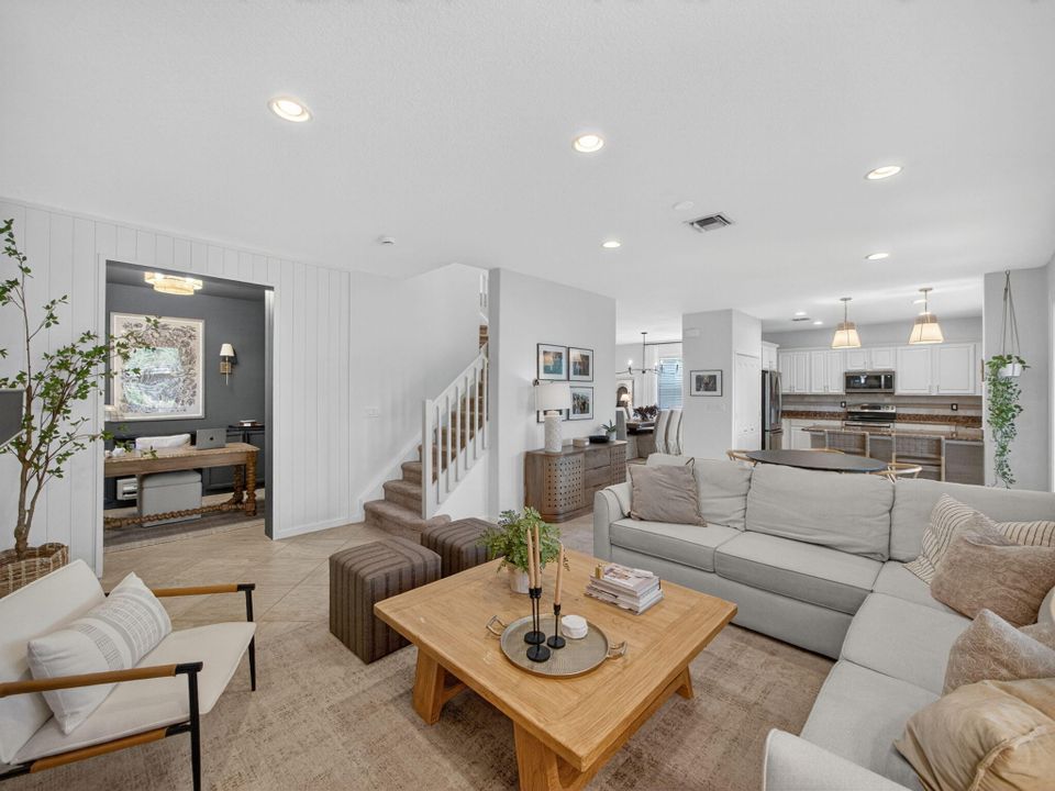 For Sale: $825,000 (4 beds, 2 baths, 3006 Square Feet)