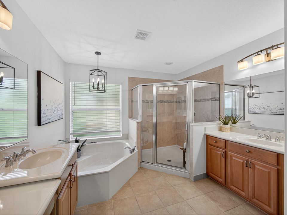 For Sale: $825,000 (4 beds, 2 baths, 3006 Square Feet)