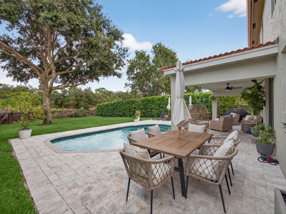 For Sale: $825,000 (4 beds, 2 baths, 3006 Square Feet)