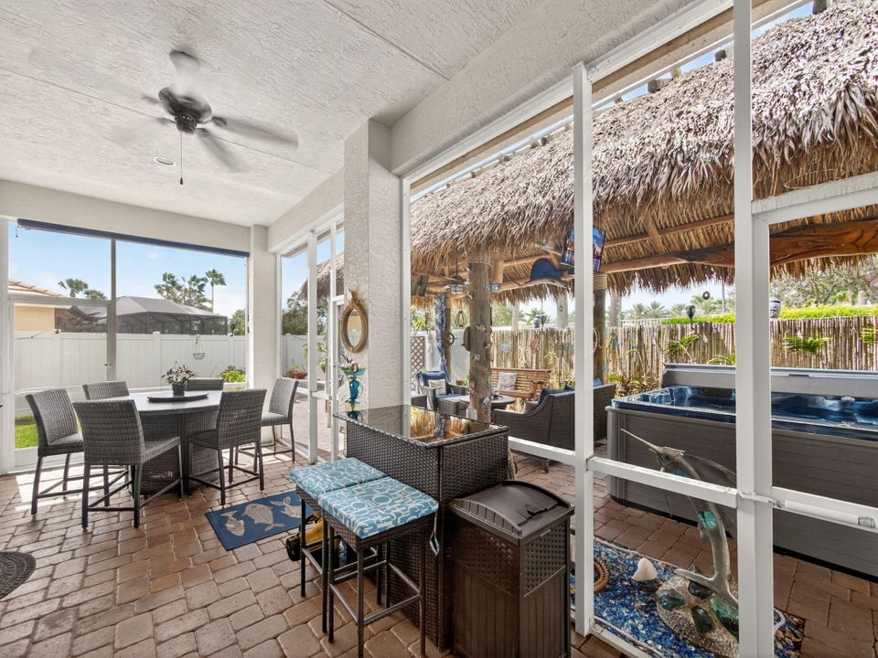 На продажу: $455,000 (2 спален, 2 ванн, 2024 Квадратных фут)