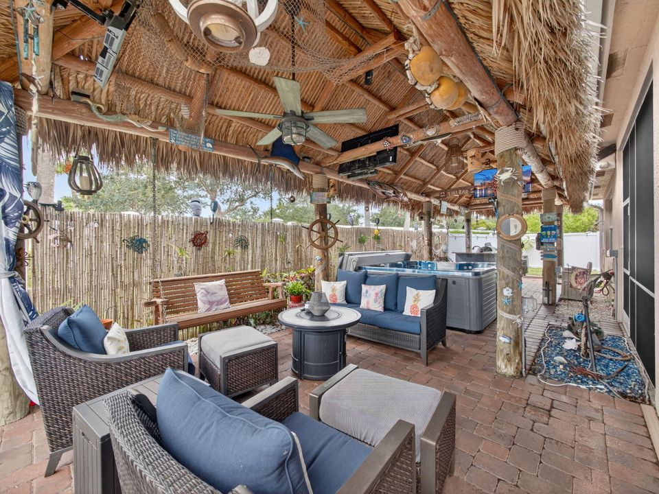 На продажу: $455,000 (2 спален, 2 ванн, 2024 Квадратных фут)