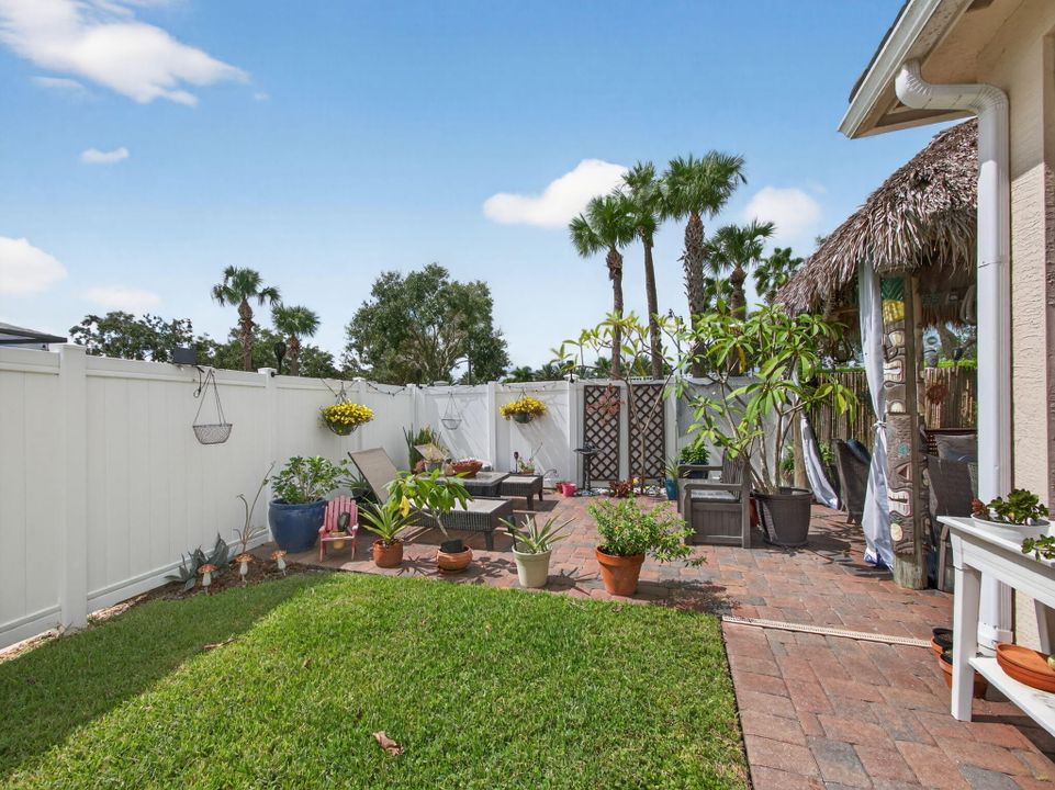 На продажу: $455,000 (2 спален, 2 ванн, 2024 Квадратных фут)