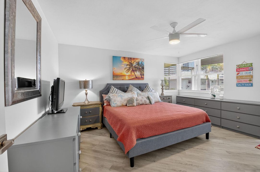 待售: $289,000 (1 贝兹, 1 浴室, 670 平方英尺)