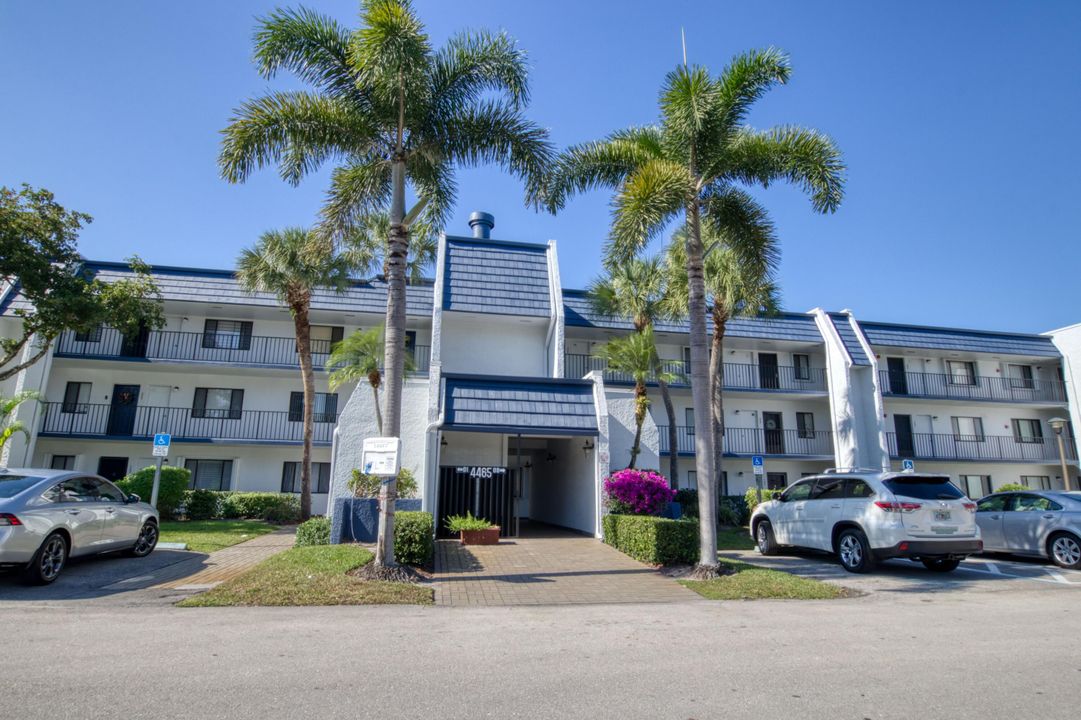 待售: $210,000 (2 贝兹, 2 浴室, 1225 平方英尺)