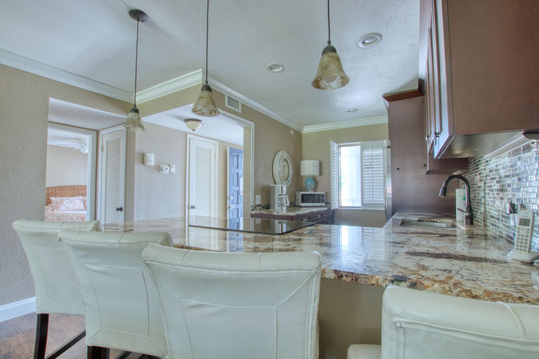 待售: $210,000 (2 贝兹, 2 浴室, 1225 平方英尺)