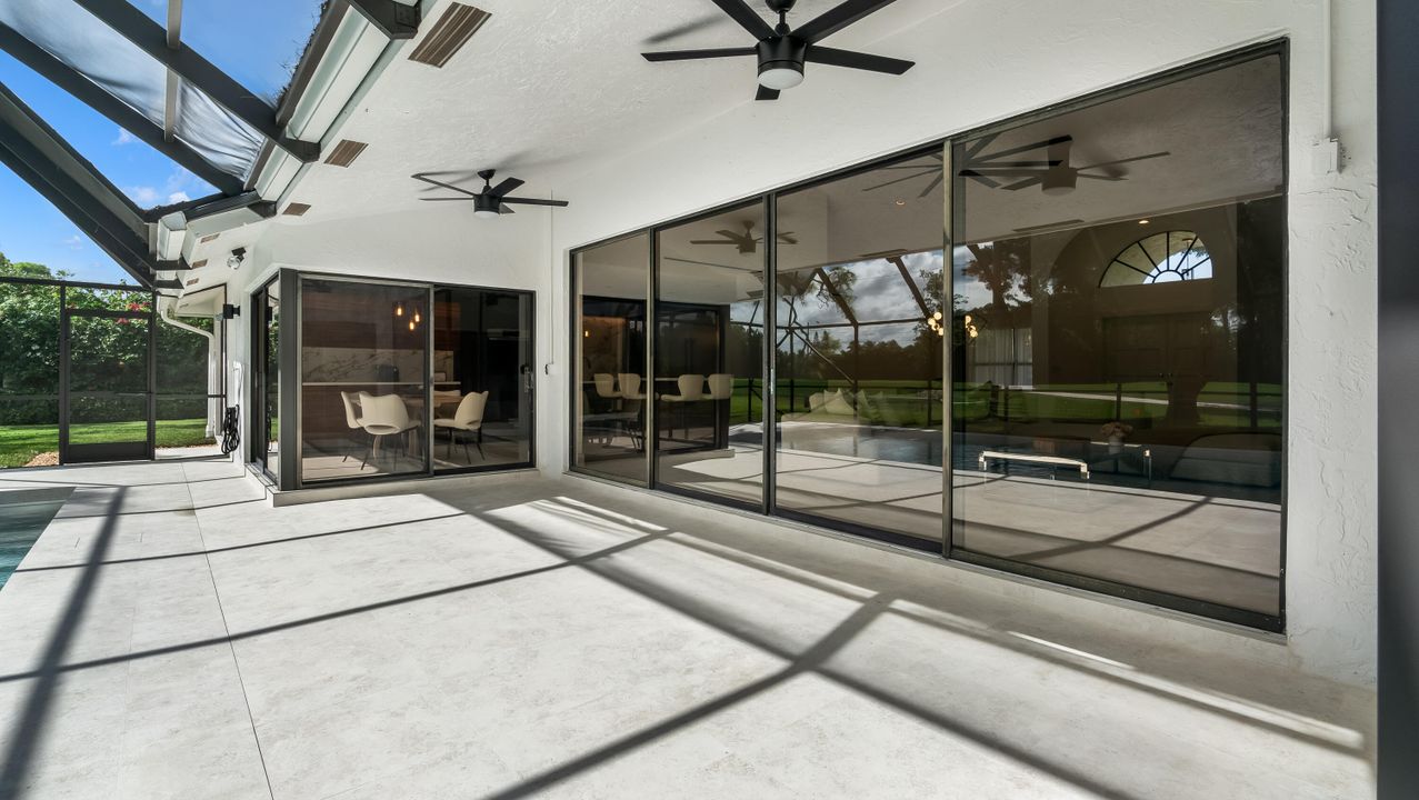 合同活跃: $1,000,000 (3 贝兹, 2 浴室, 2505 平方英尺)