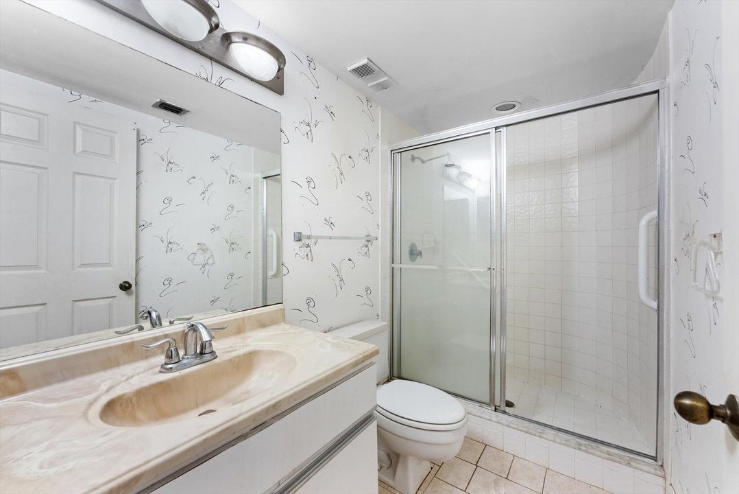 Под контрактом: $299,000 (3 спален, 2 ванн, 1742 Квадратных фут)