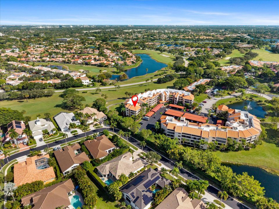 Под контрактом: $299,000 (3 спален, 2 ванн, 1742 Квадратных фут)