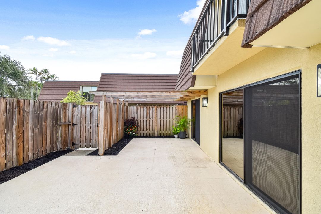 For Rent: $3,000 (3 beds, 2 baths, 1596 Square Feet)