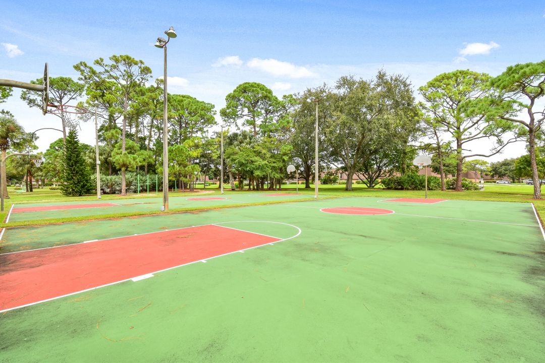 For Rent: $3,000 (3 beds, 2 baths, 1596 Square Feet)