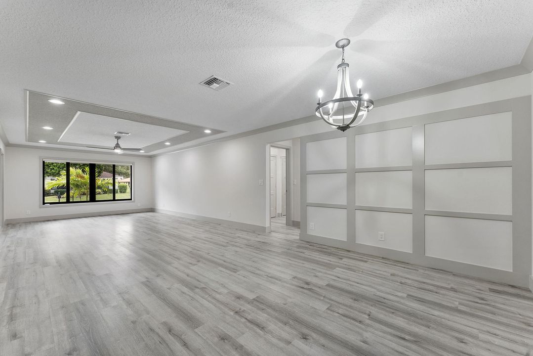 For Sale: $379,000 (2 beds, 2 baths, 1404 Square Feet)