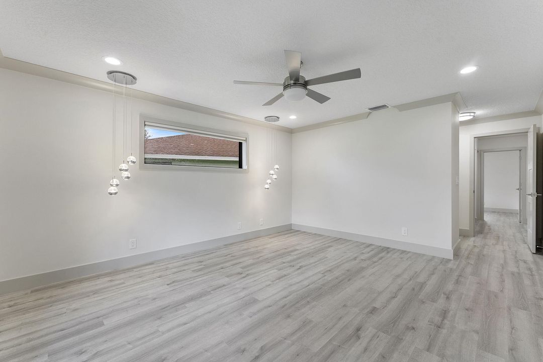 For Sale: $379,000 (2 beds, 2 baths, 1404 Square Feet)