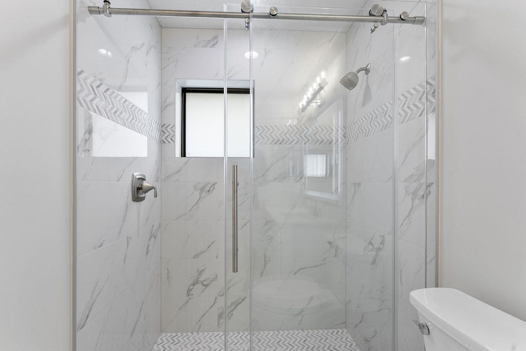 For Sale: $379,000 (2 beds, 2 baths, 1404 Square Feet)